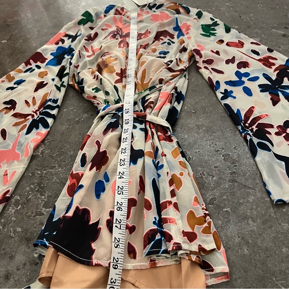 Women’s Shirt Set - Picture 9 of 9